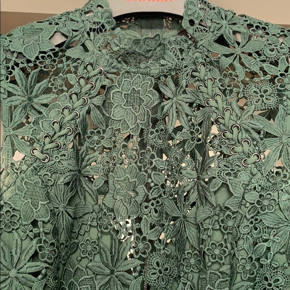 Beautiful green Bardot lace dress - Picture 4 of 11